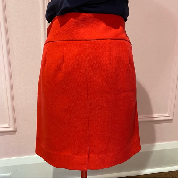 The Limited Red Mini Skirt, Fully Lined, Zipper Closure, Women's US 6 - Picture 4 of 10
